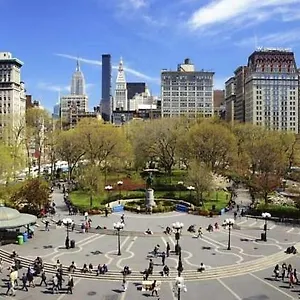 Tranquil Haven Gem In Downtown Manhattan's Union Square New York